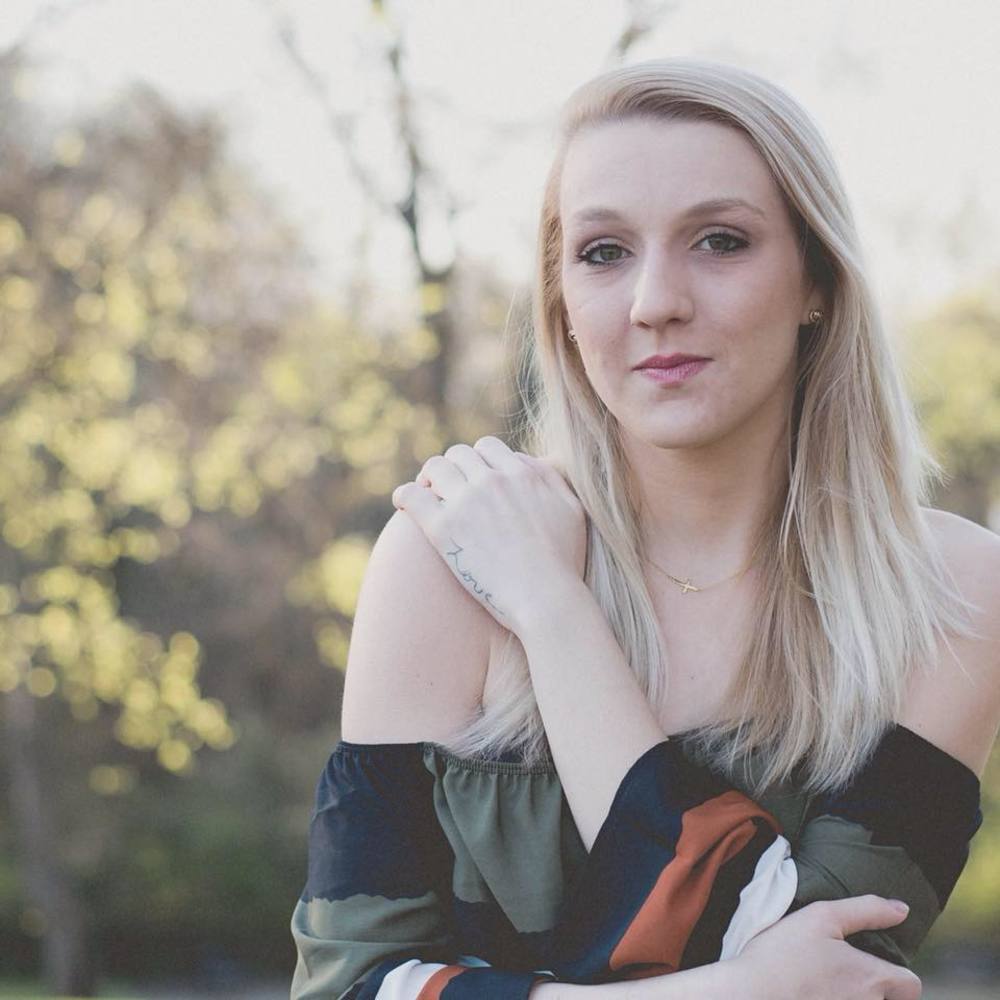 Meet your Posher, Alicia